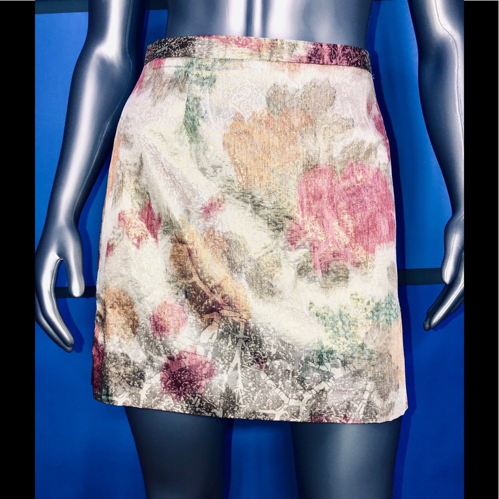 H&M • Floral w/ Gold Embossed Skirt/ size (10) NWT